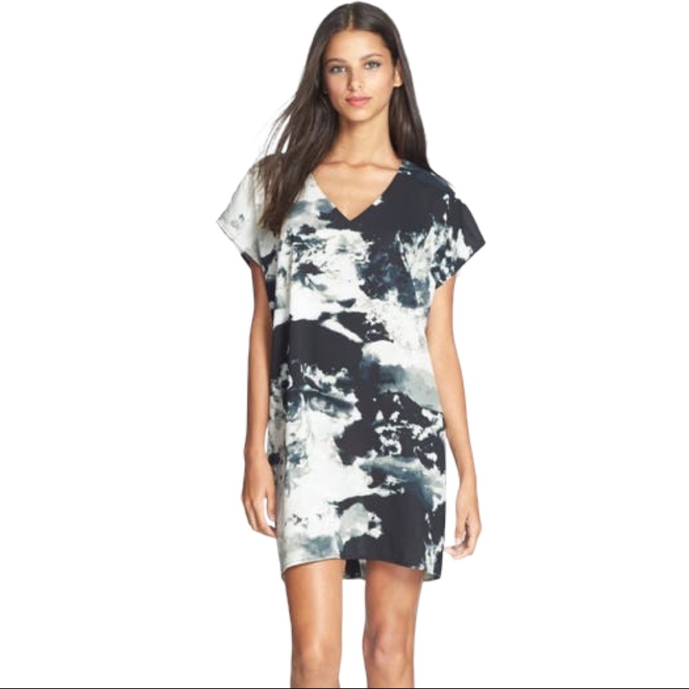 BB Dakota Tamazine Cloud Print Shift Dress Med